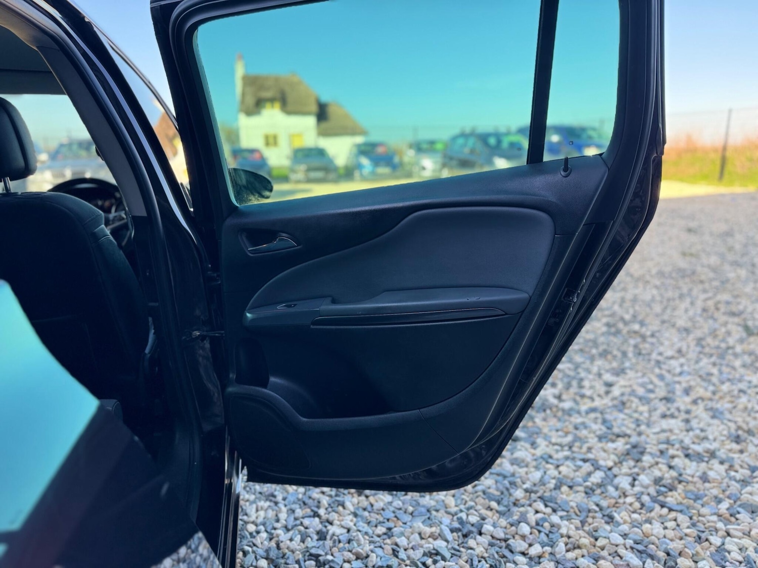 Used Vauxhall Zafira 2014 for sale - 77924897: Photo 25