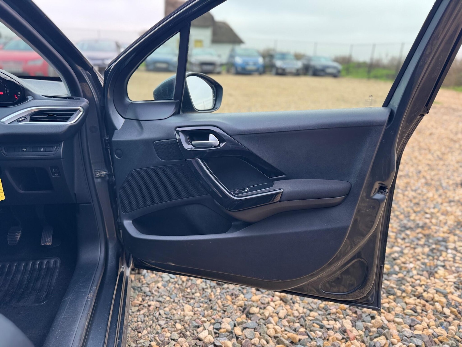 Used Peugeot 208 2021 for sale - 77230312: Photo 21