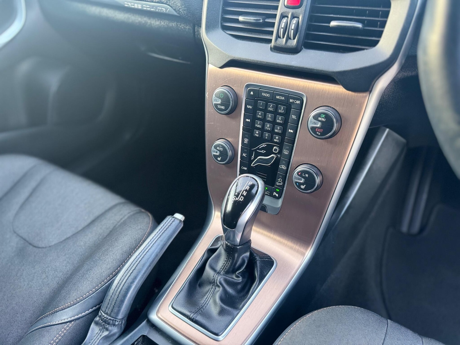 Used Volvo V40 Cross Country for sale - 78086897: Photo 12