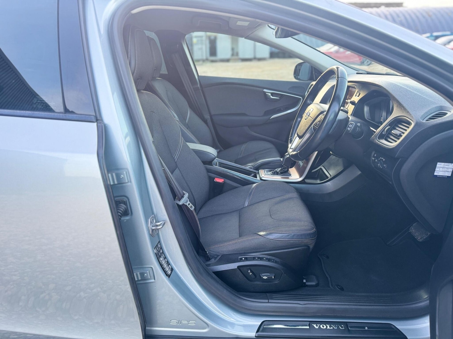 Used Volvo V40 Cross Country for sale - 78086897: Photo 13