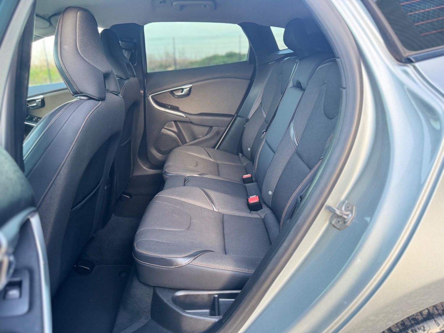 Used Volvo V40 Cross Country for sale - 78086897: Photo 15