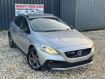 Used Volvo V40 Cross Country 2015 for sale - 78086897: Photo