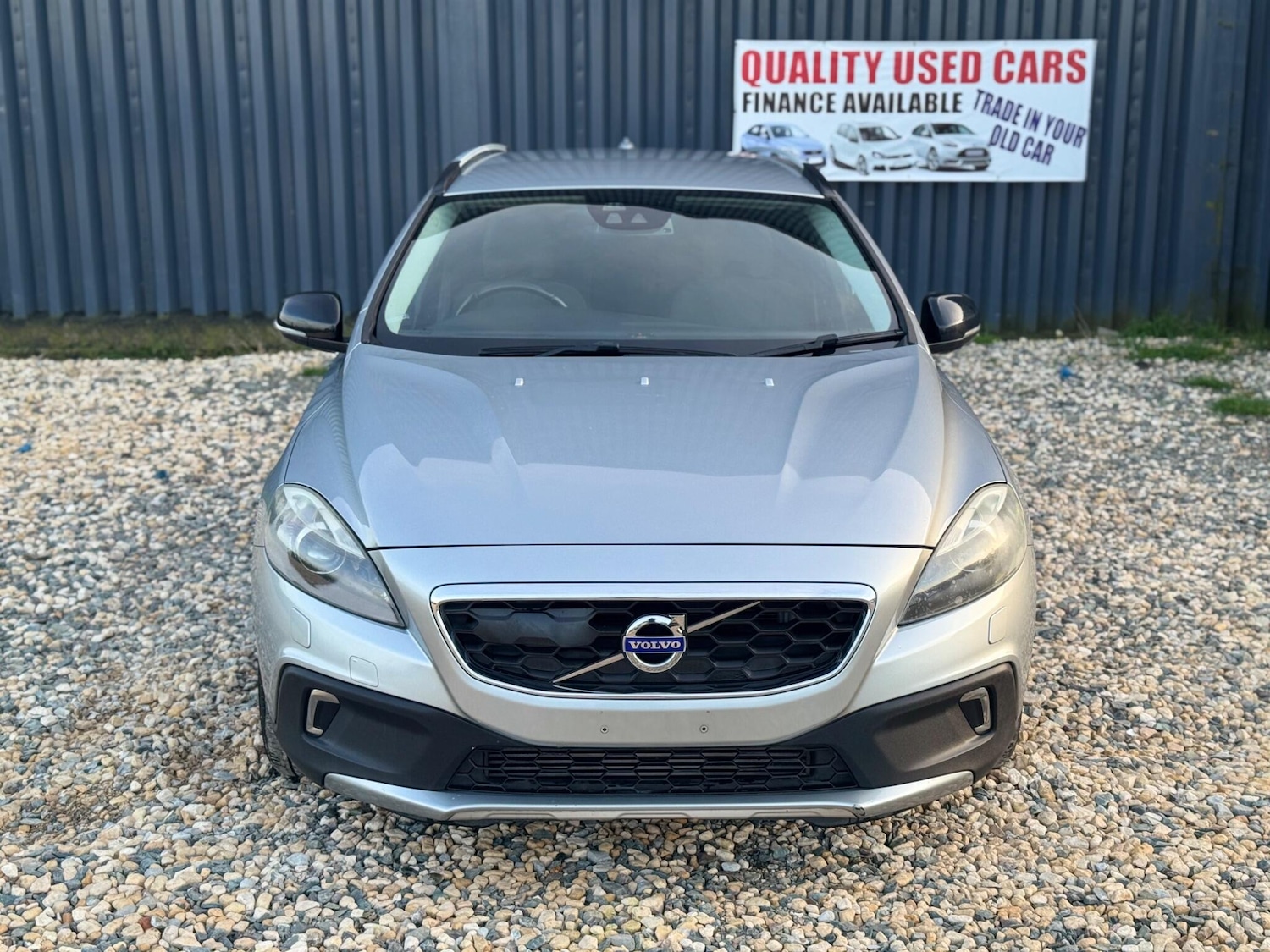 Used Volvo V40 Cross Country for sale - 78086897: Photo 2