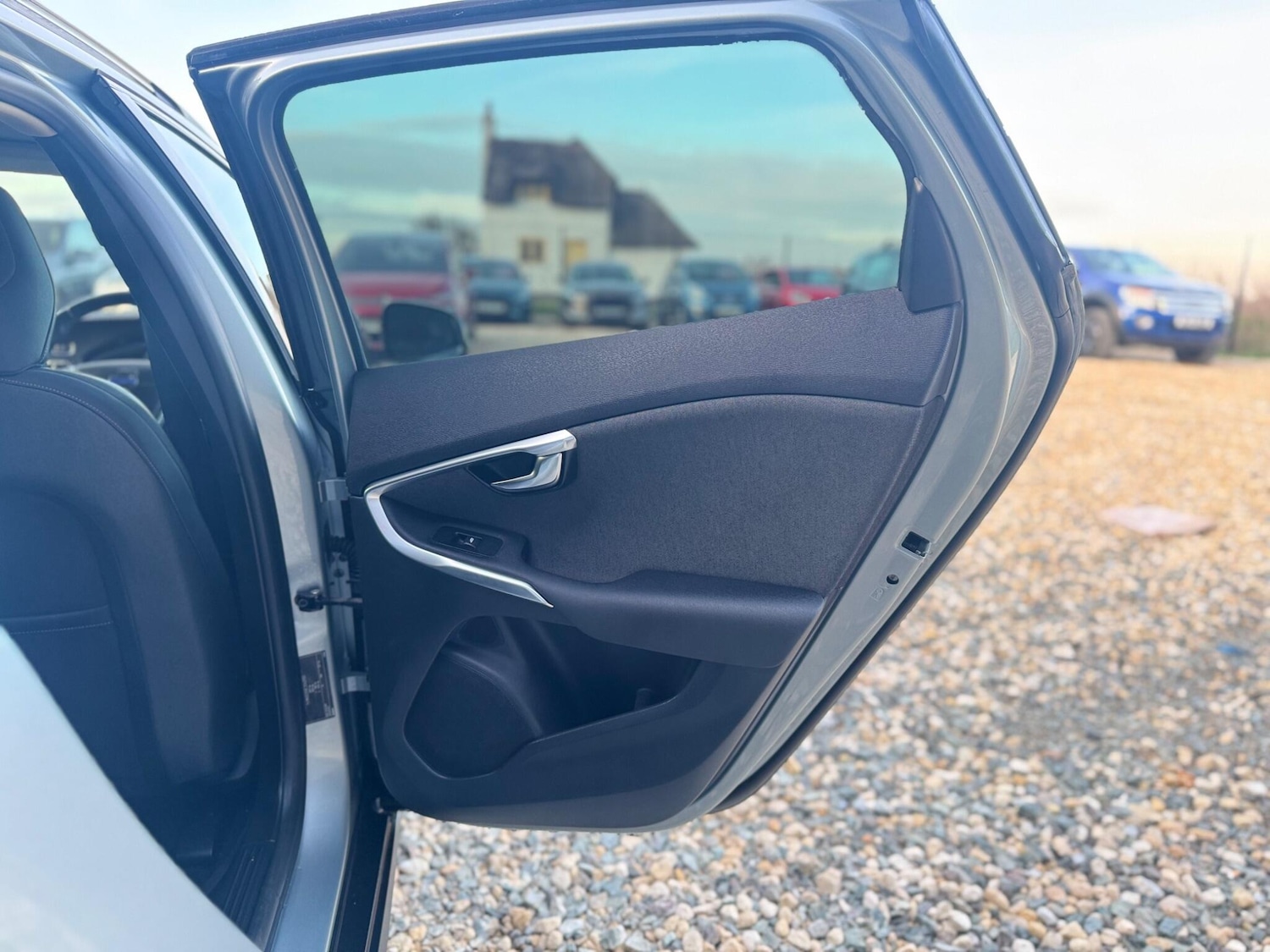 Used Volvo V40 Cross Country for sale - 78086897: Photo 21