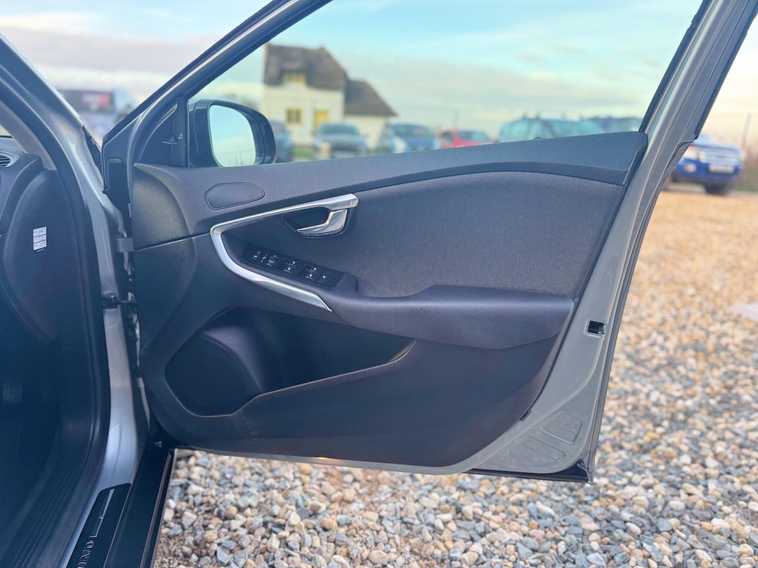 Used Volvo V40 Cross Country for sale - 78086897: Photo 22