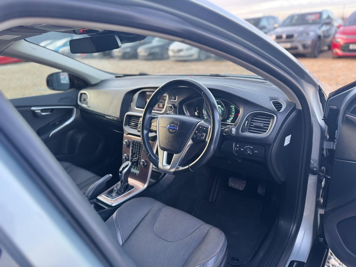 Used Volvo V40 Cross Country for sale - 78086897: Photo 35