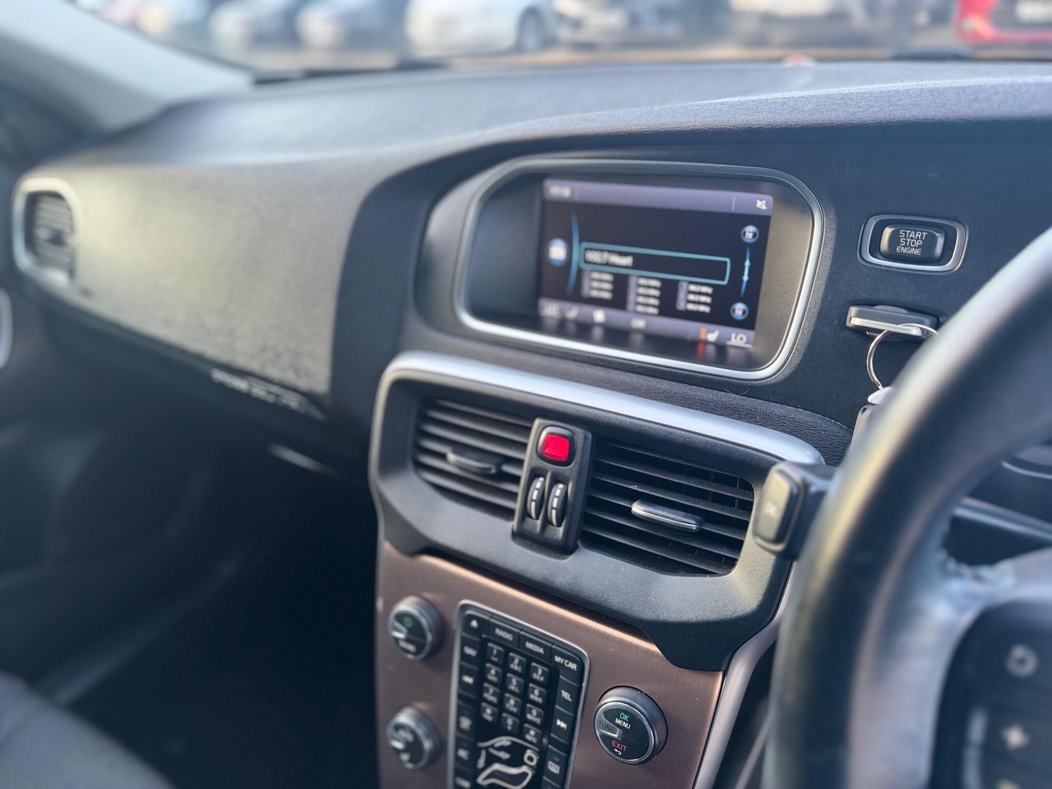 Used Volvo V40 Cross Country for sale - 78086897: Photo 36