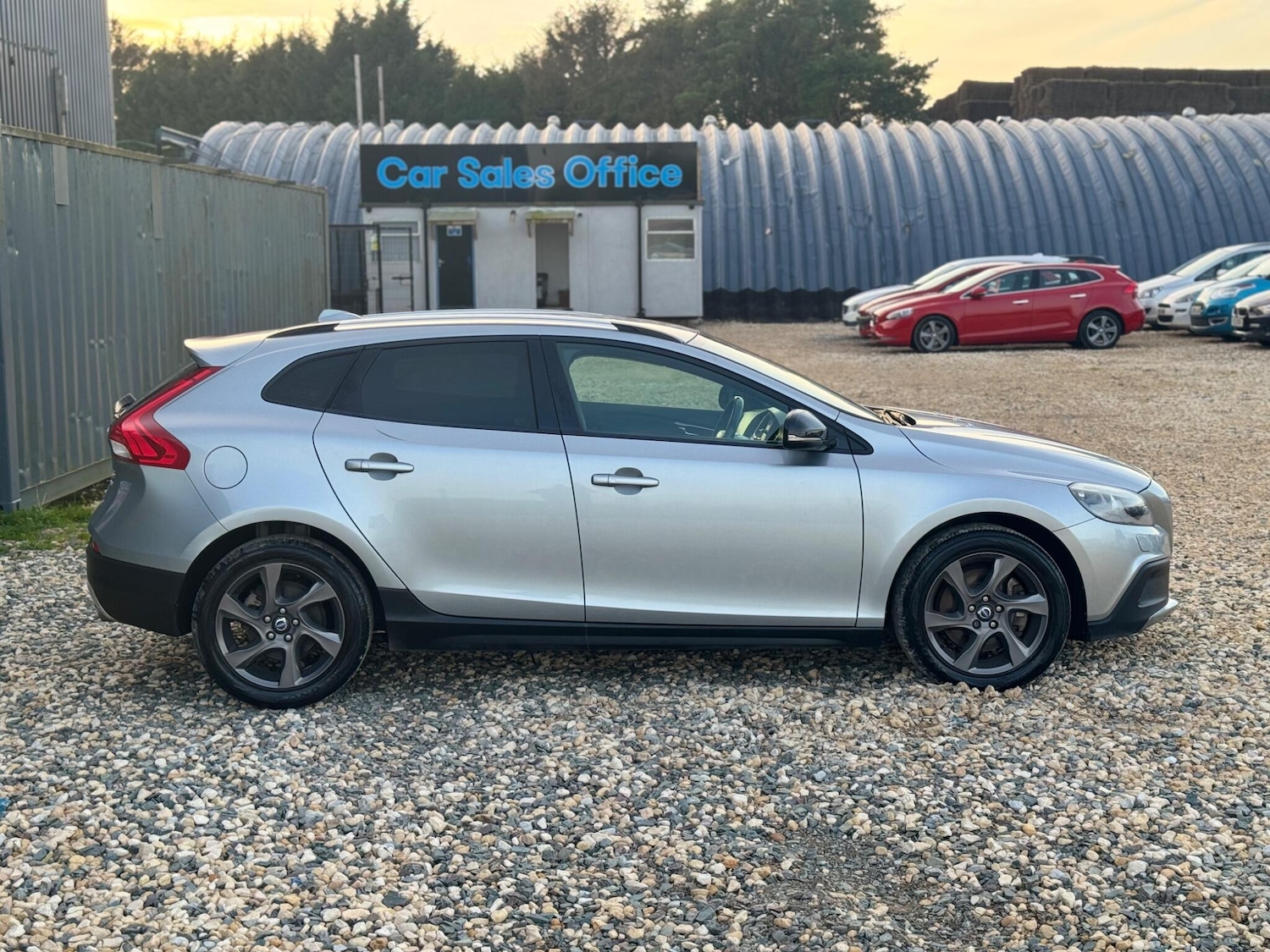 Used Volvo V40 Cross Country for sale - 78086897: Photo 9