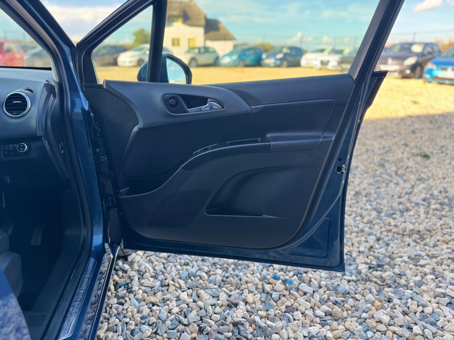 Used Vauxhall Meriva 2014 for sale - 76867019: Photo 25