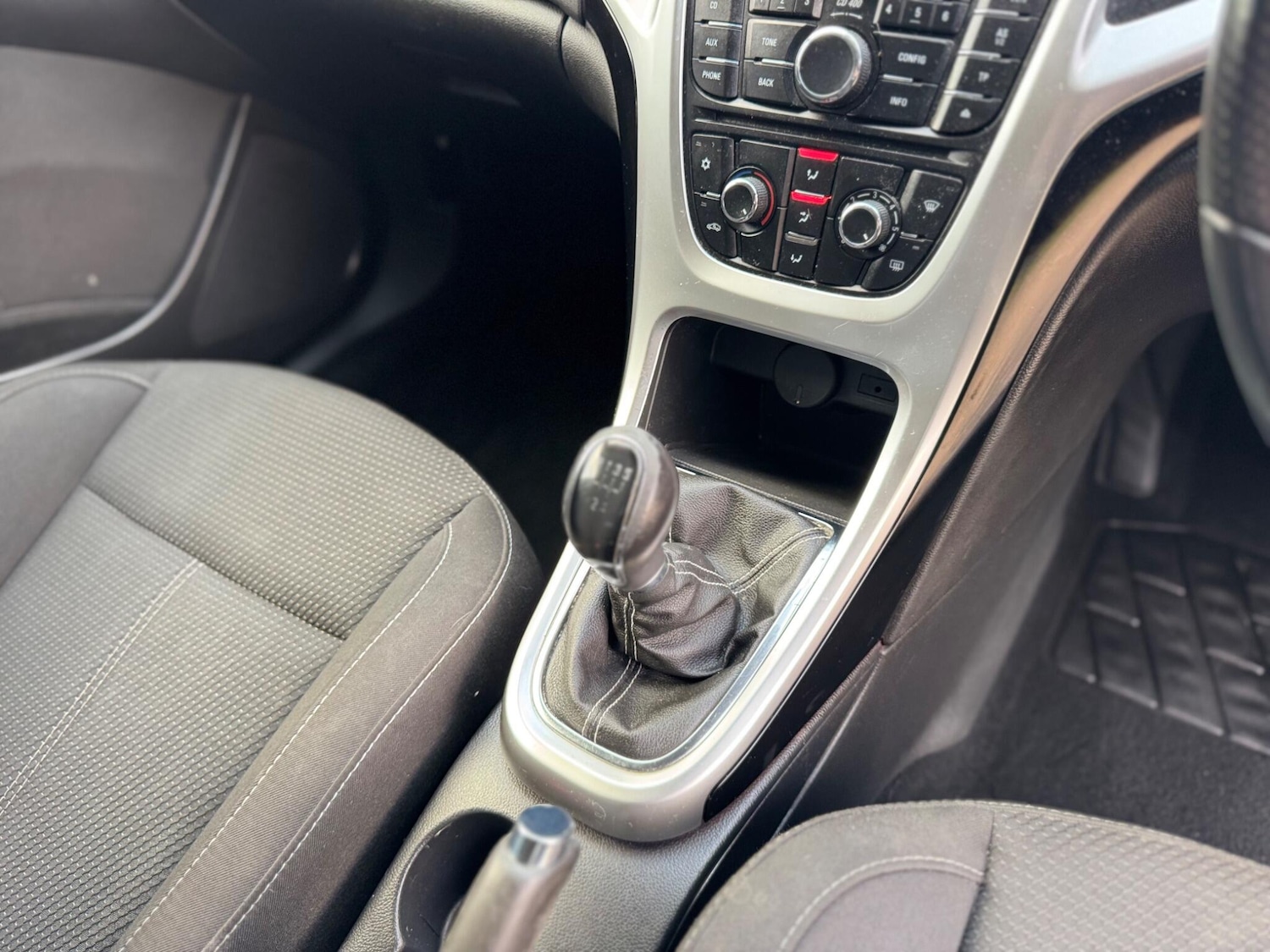 Used Vauxhall Astra 2012 for sale - 76867005: Photo 12