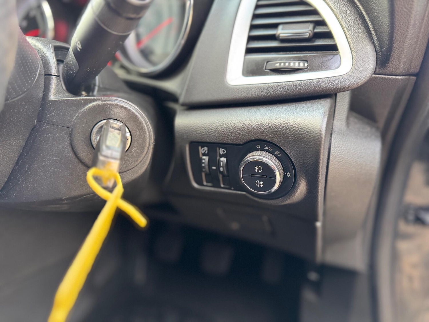 Used Vauxhall Astra 2012 for sale - 76867005: Photo 18