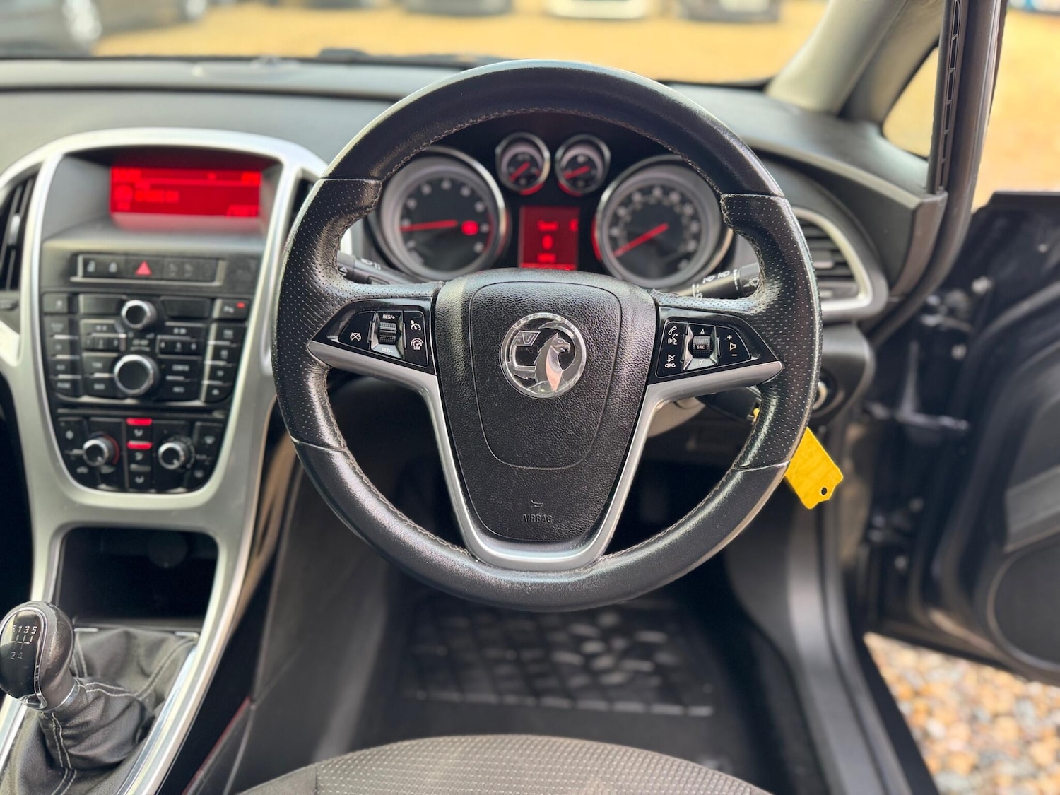 Used Vauxhall Astra 2012 for sale - 76867005: Photo 32