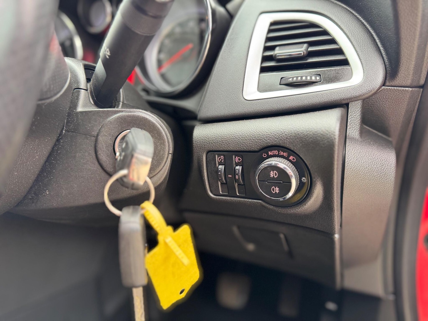 Used Vauxhall Astra GTC 2013 for sale - 76867013: Photo 32