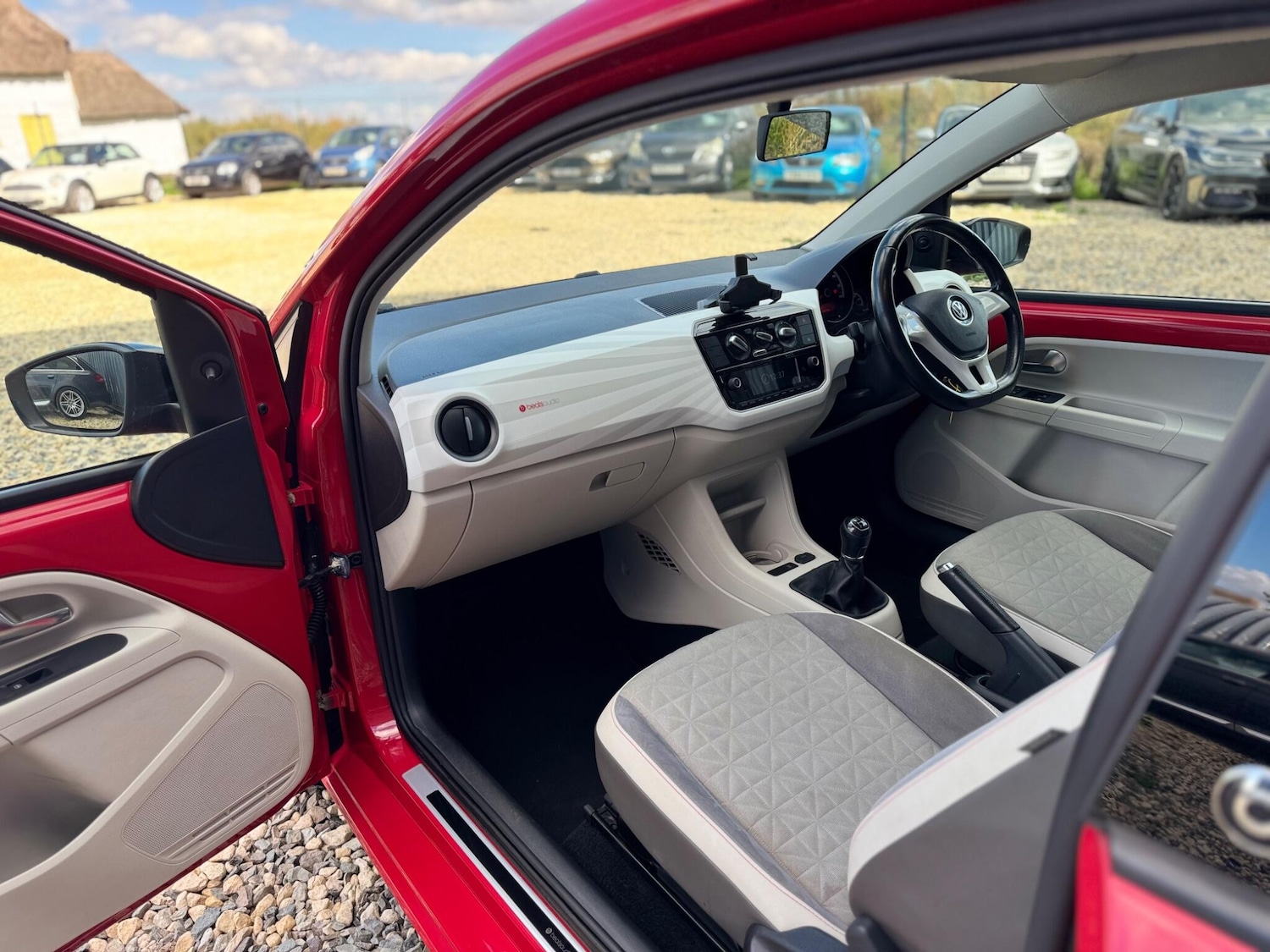 Used Volkswagen up! 2016 for sale - 76607303: Photo 10