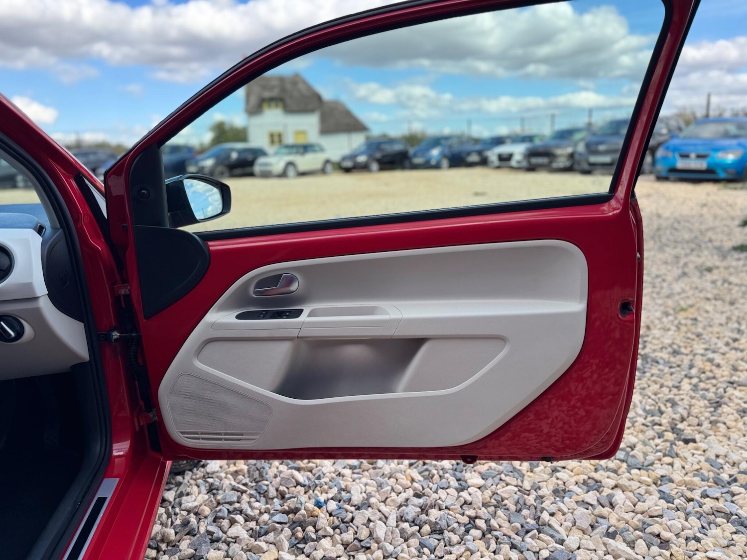 Used Volkswagen up! 2016 for sale - 76607303: Photo 19