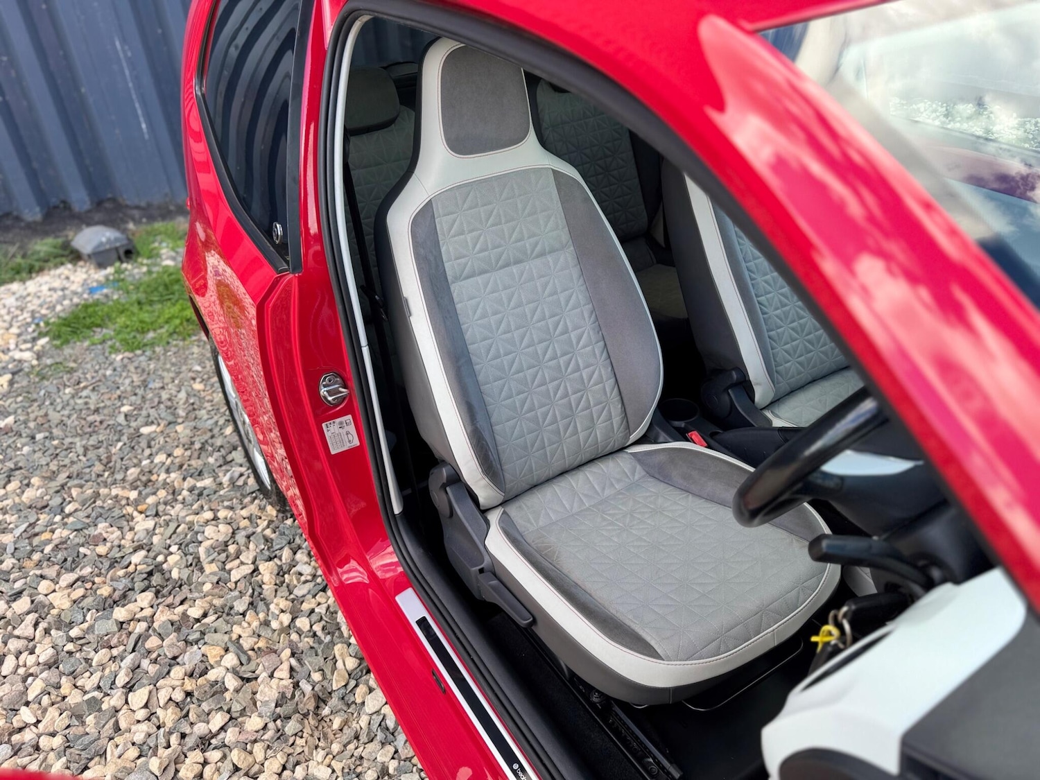 Used Volkswagen up! 2016 for sale - 76607303: Photo 22