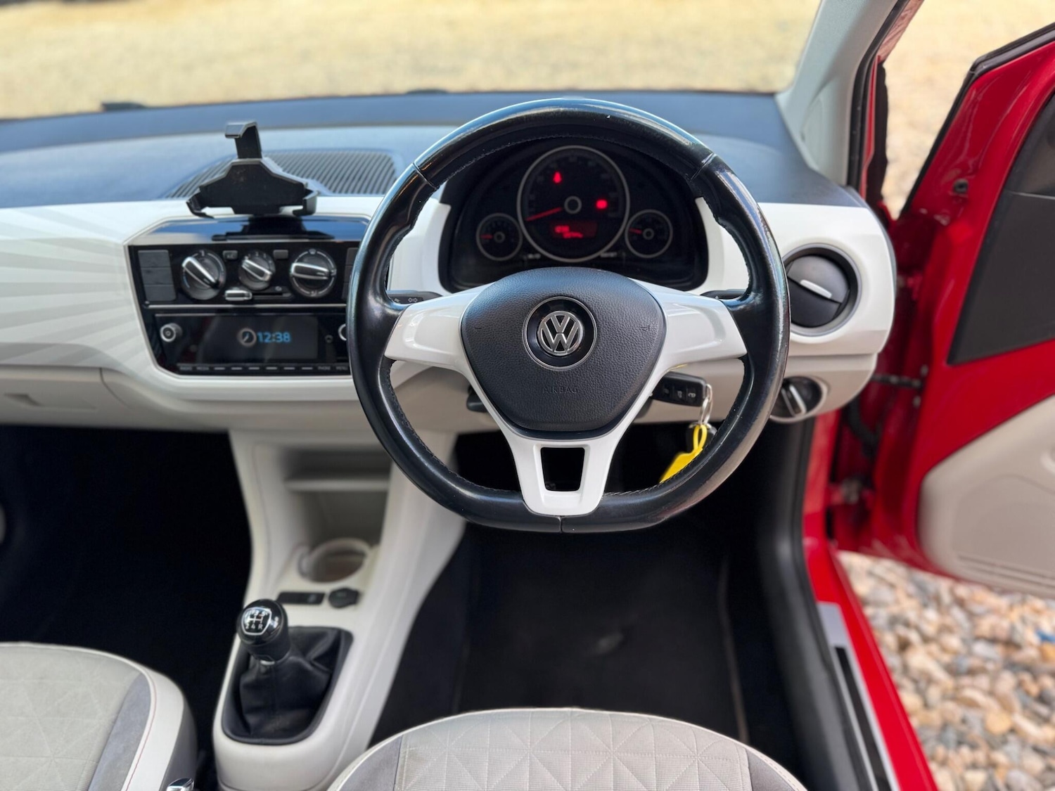 Used Volkswagen up! 2016 for sale - 76607303: Photo 26