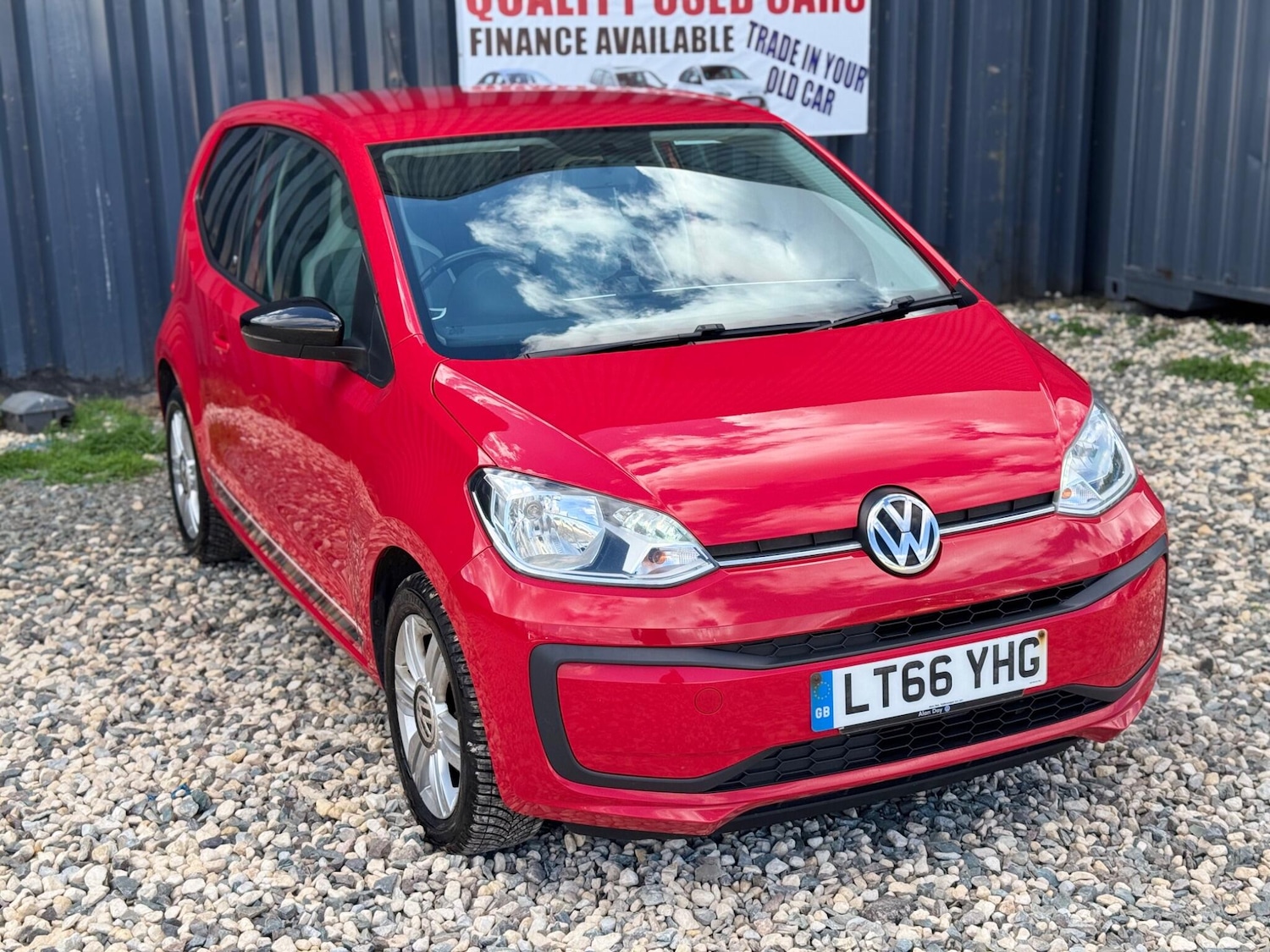 Used Volkswagen up! 2016 for sale - 76607303: Photo 3