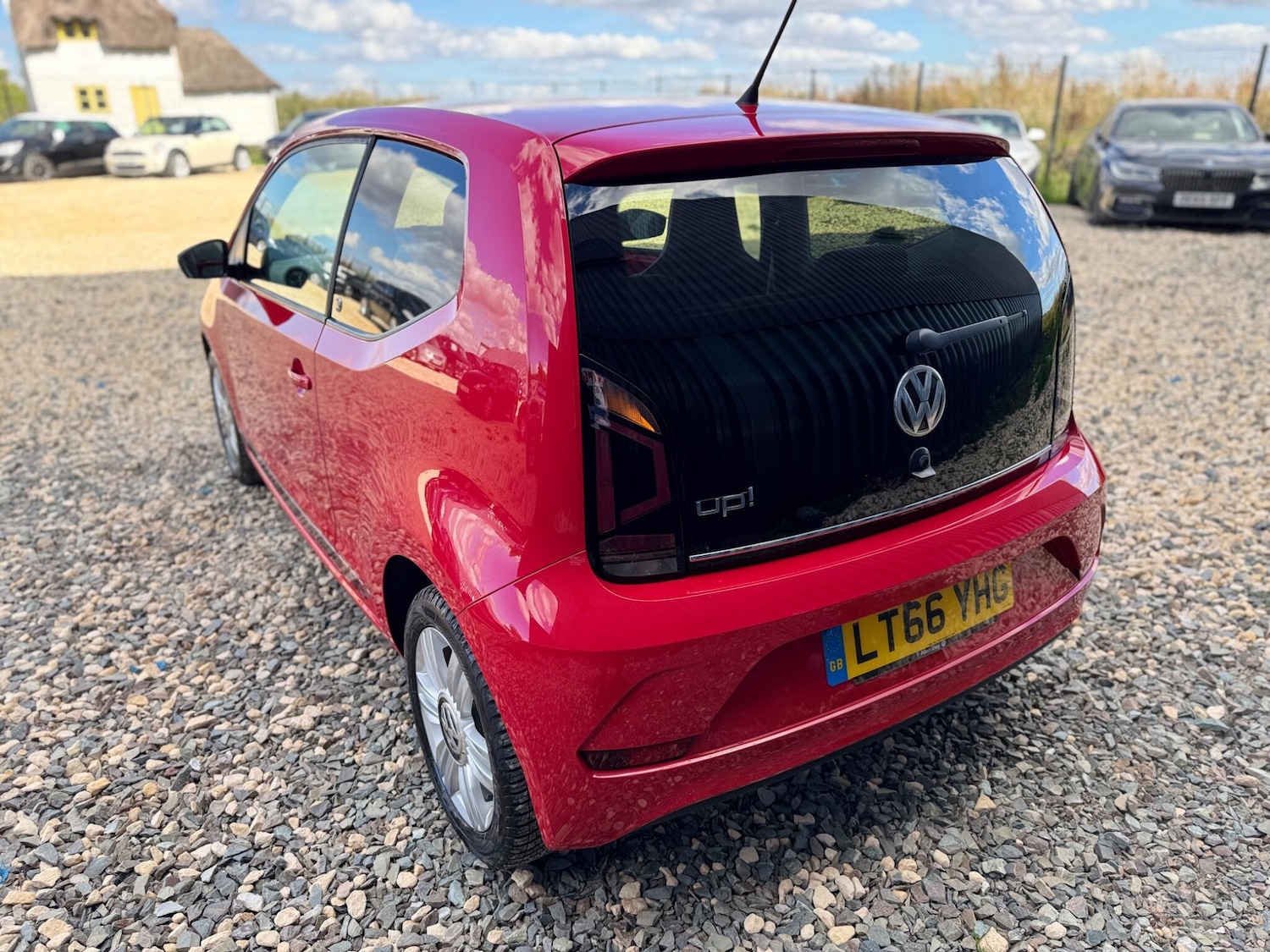 Used Volkswagen up! 2016 for sale - 76607303: Photo 9