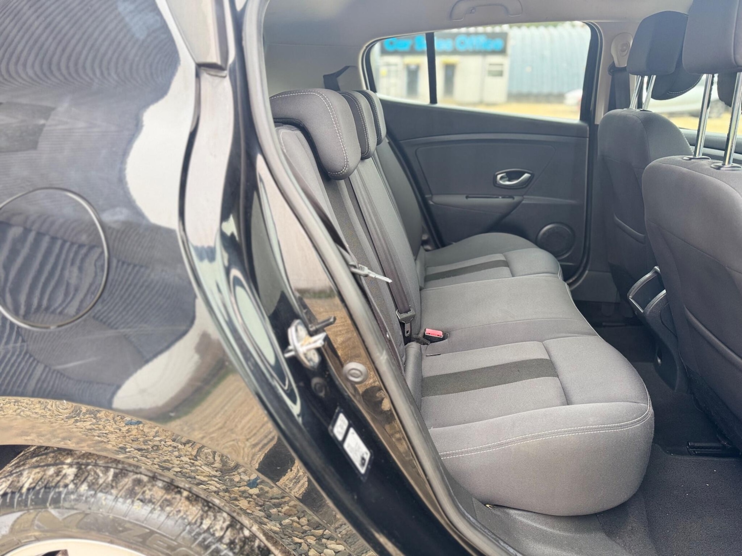 Used Renault Megane 2011 for sale - 77768814: Photo 17