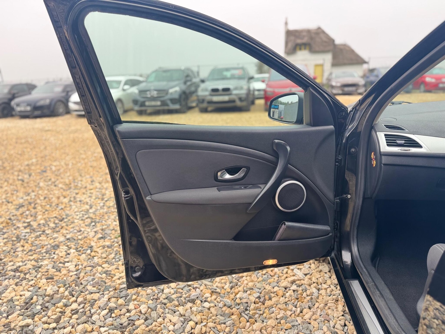 Used Renault Megane 2011 for sale - 77768814: Photo 19