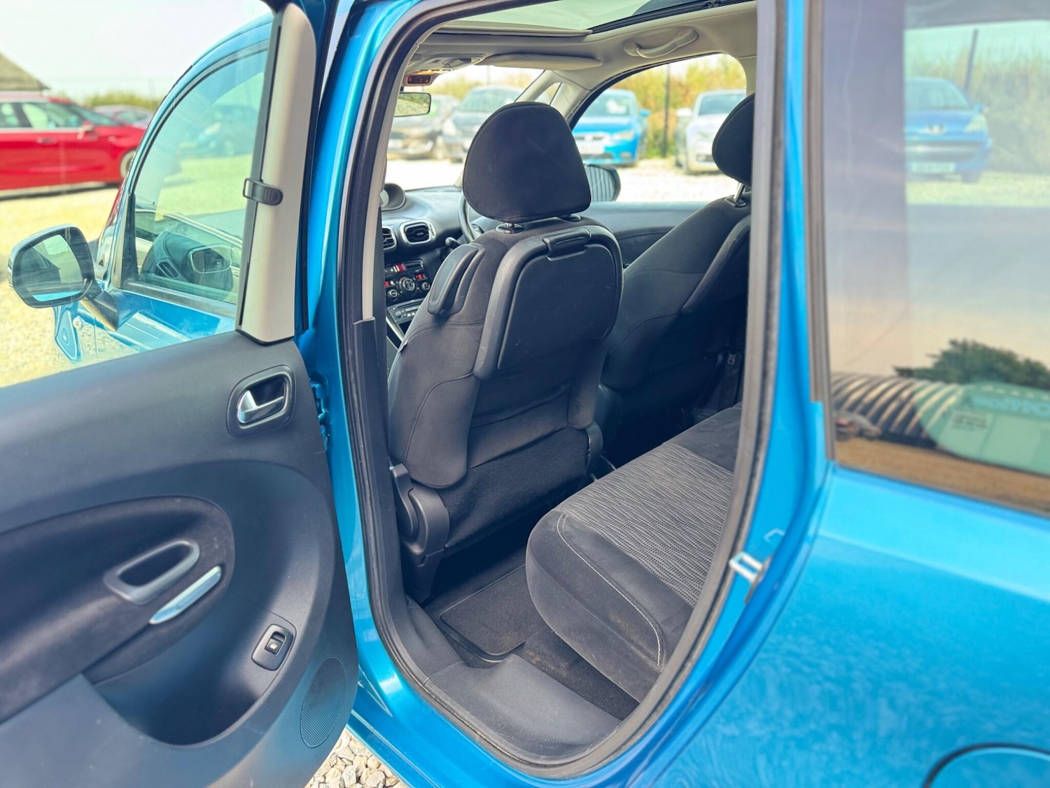 Used Citroen C3 Picasso 2009 for sale - 76607951: Photo 20