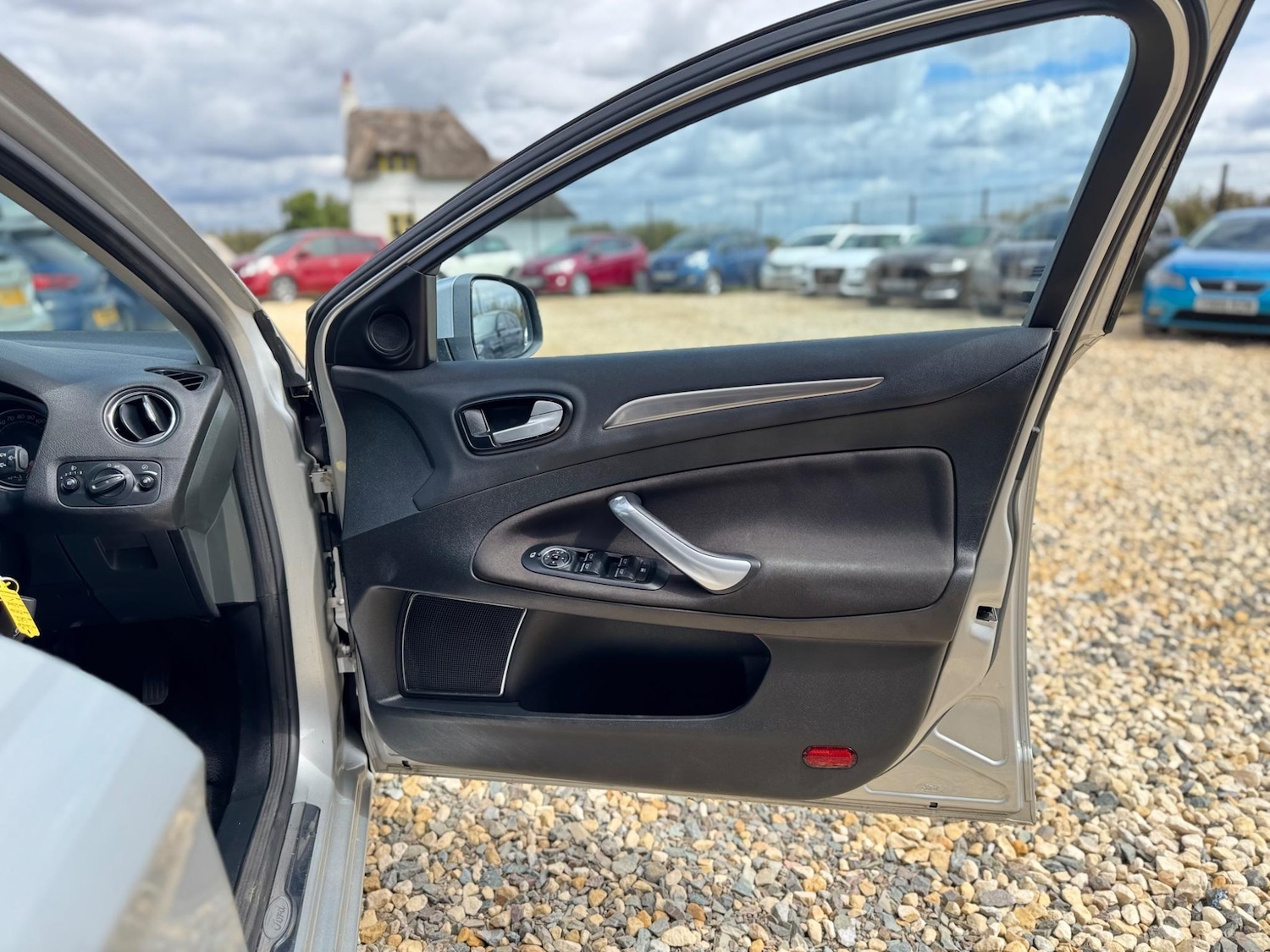 Used Ford Mondeo 2009 for sale - 76607931: Photo 22