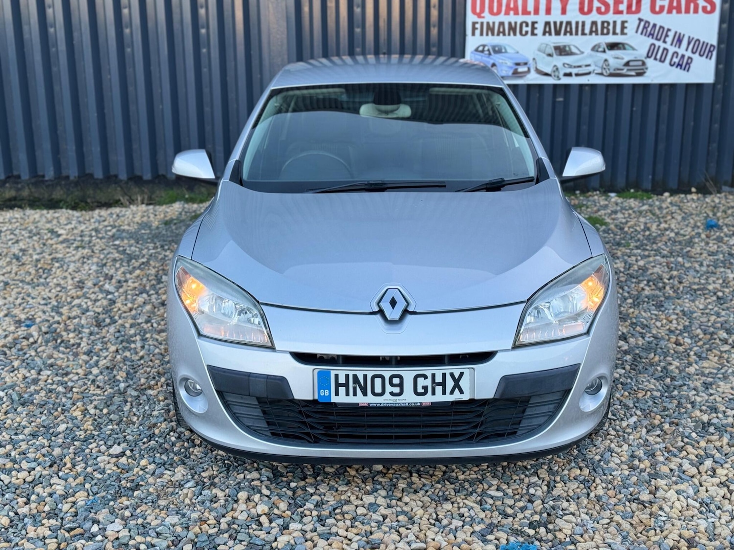 Used Renault Megane 2009 for sale - 76867022: Photo 2