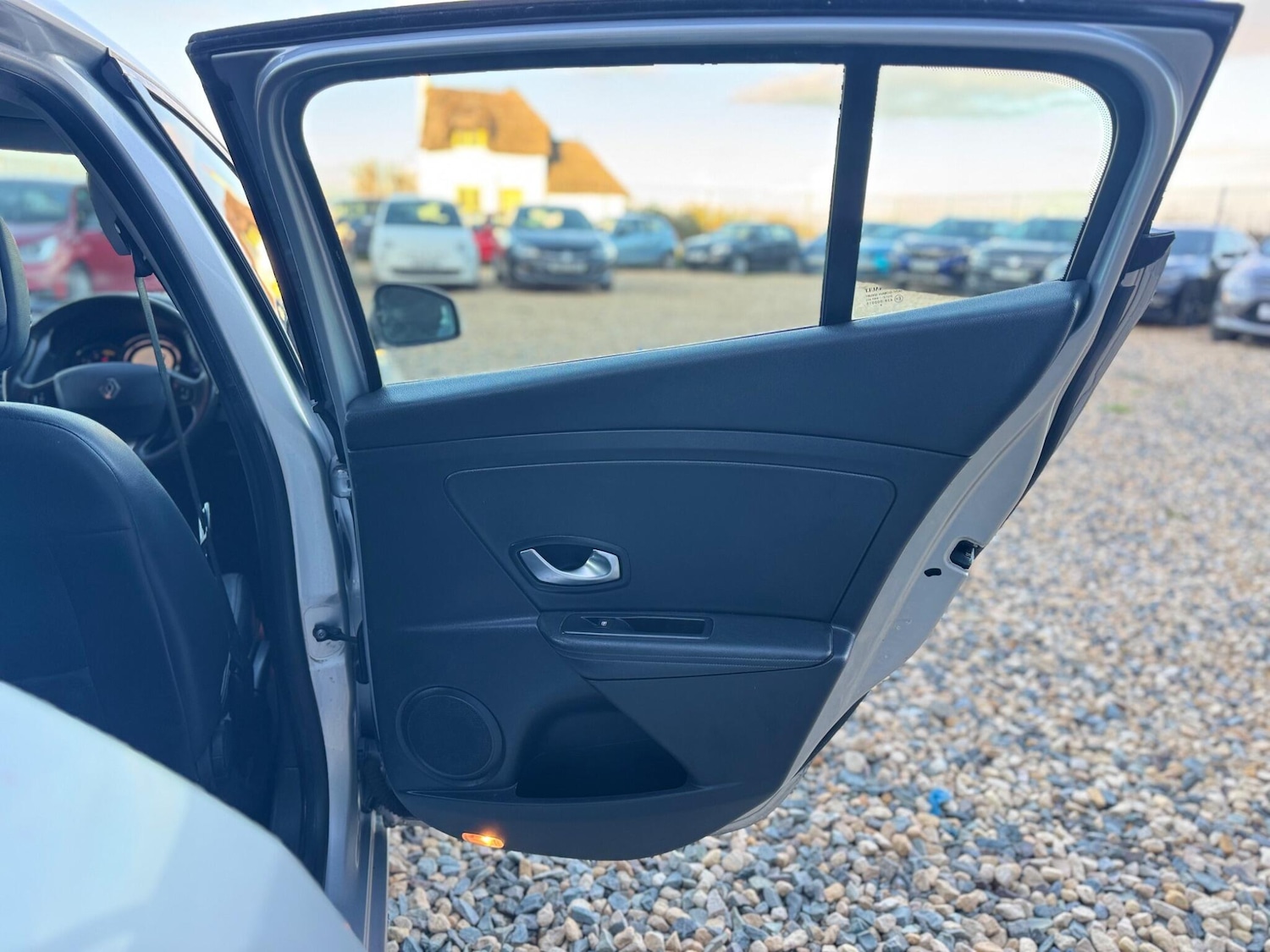 Used Renault Megane 2009 for sale - 76867022: Photo 24