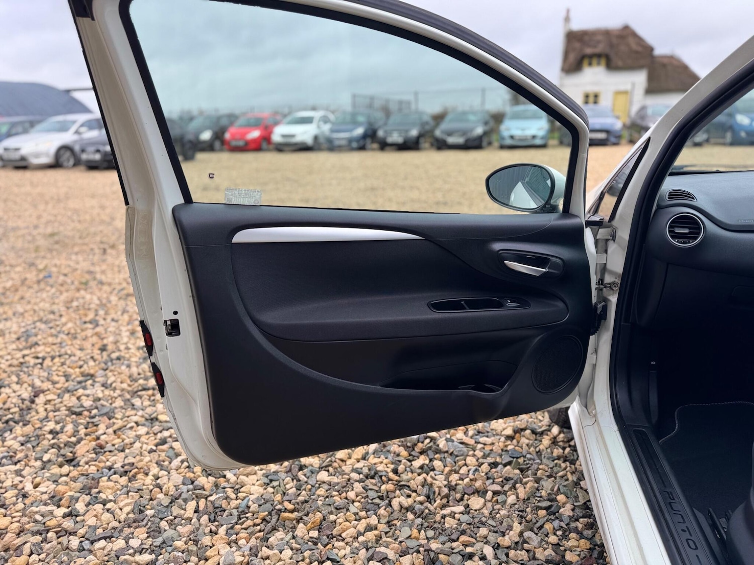 Used Fiat Punto 2014 for sale - 77524943: Photo 14