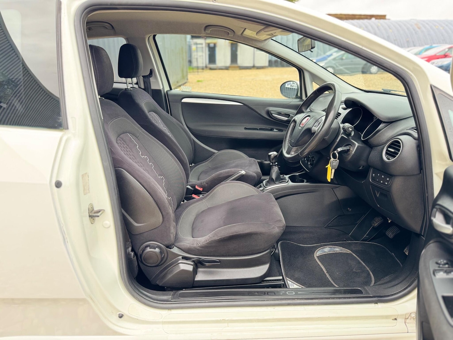 Used Fiat Punto 2014 for sale - 77524943: Photo 23