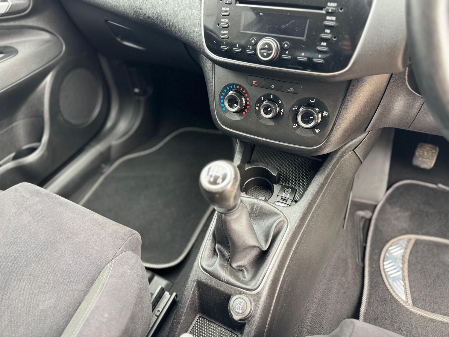 Used Fiat Punto 2014 for sale - 77524943: Photo 24