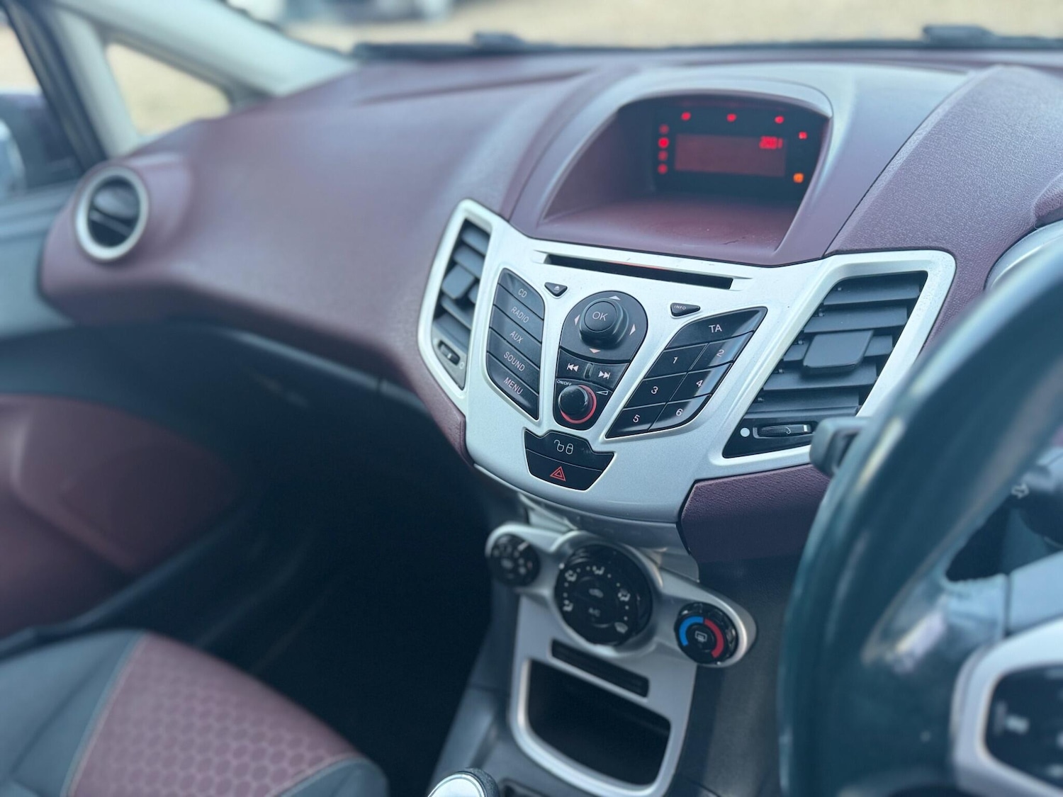 Used Ford Fiesta 2009 for sale - 76608229: Photo 34