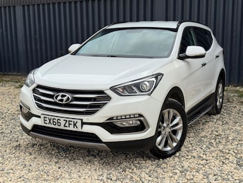 Used Hyundai Santa Fe 2016 for sale - 79296139: Photo