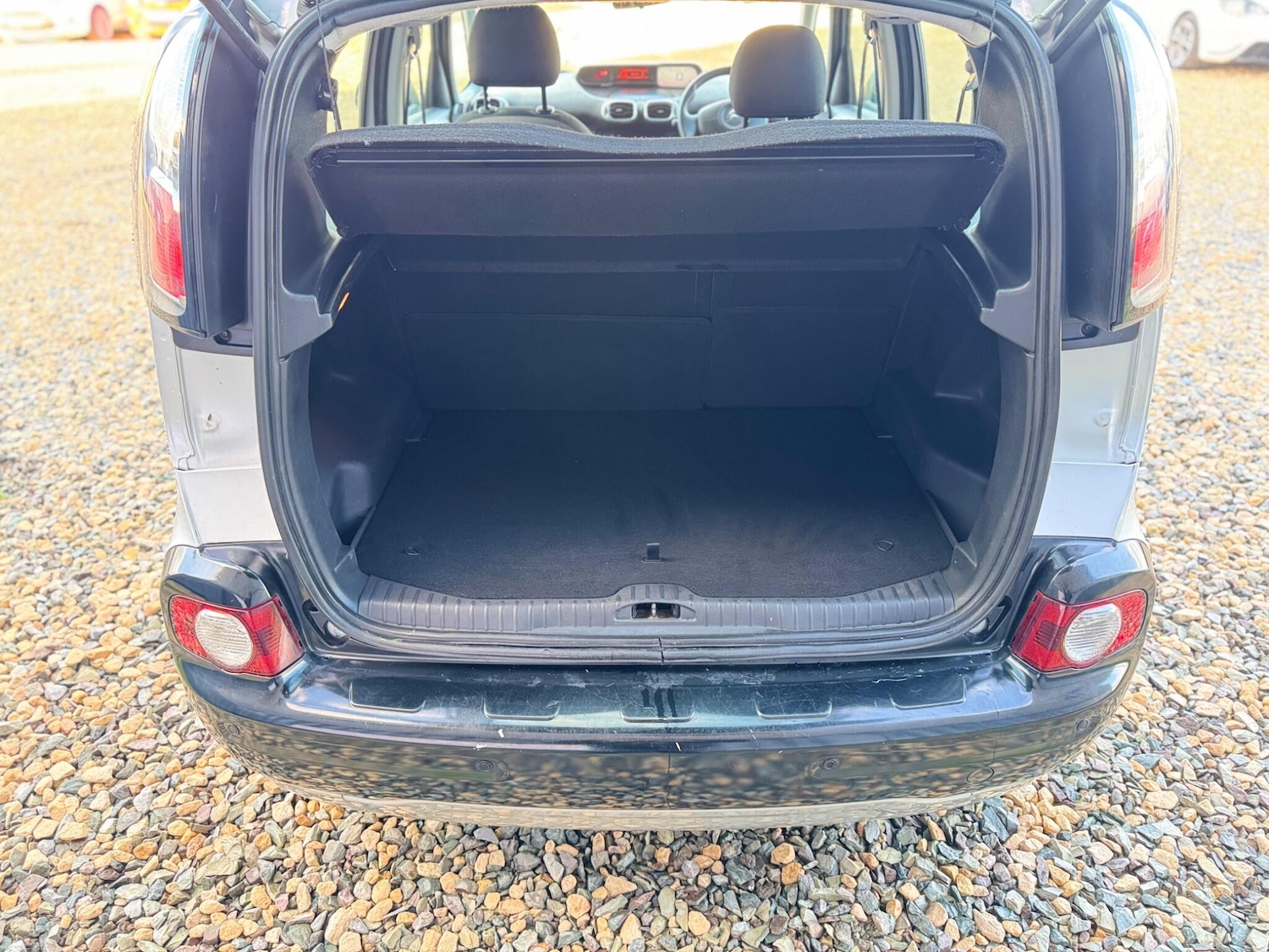 Used Citroen C3 Picasso 2012 for sale - 76607310: Photo 18