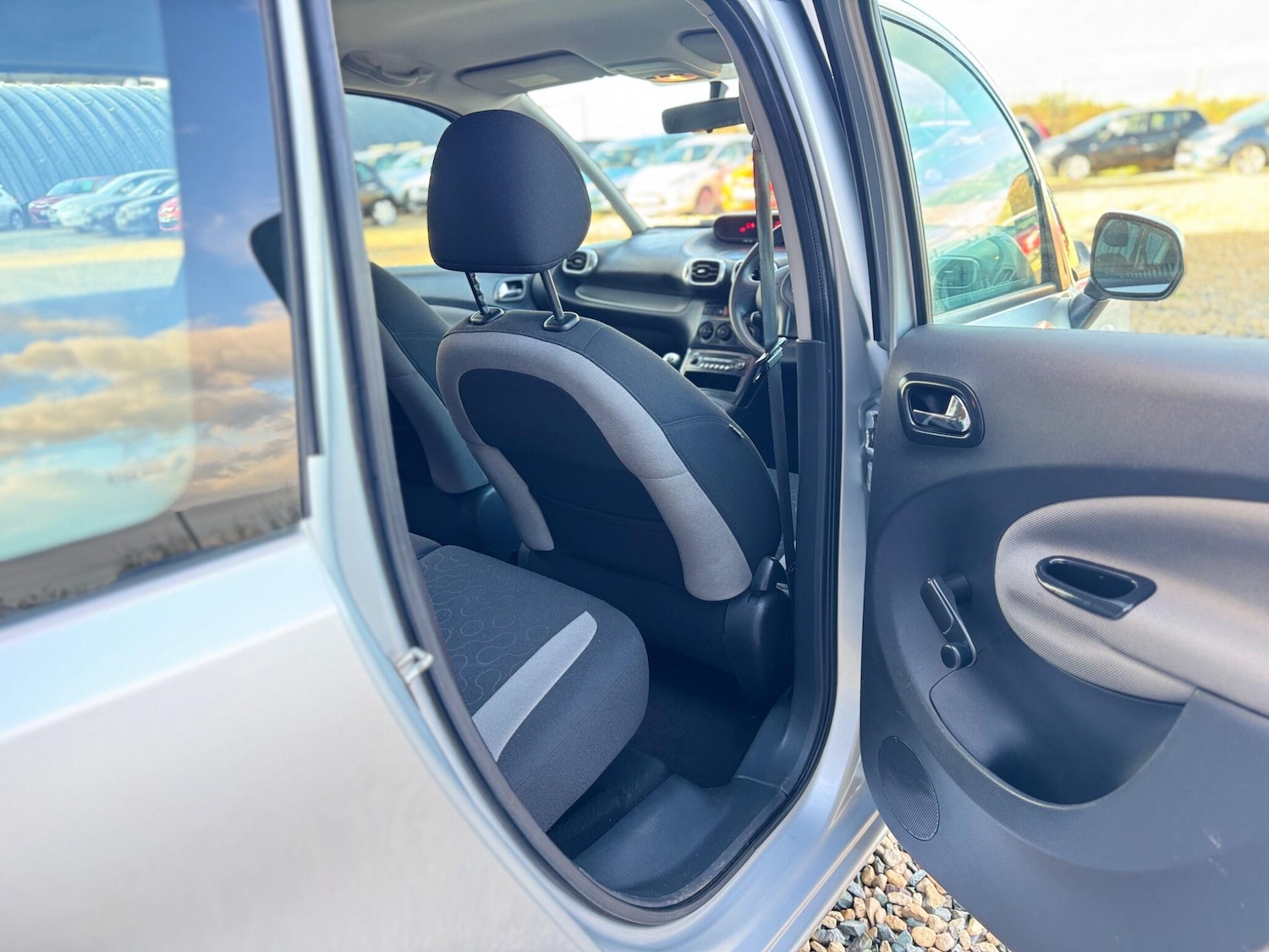 Used Citroen C3 Picasso 2012 for sale - 76607310: Photo 21