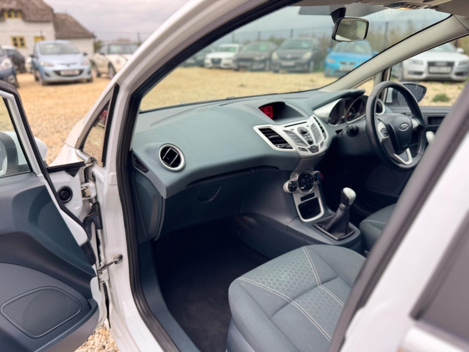 Used Ford Fiesta 2010 for sale - 76867030: Photo 12