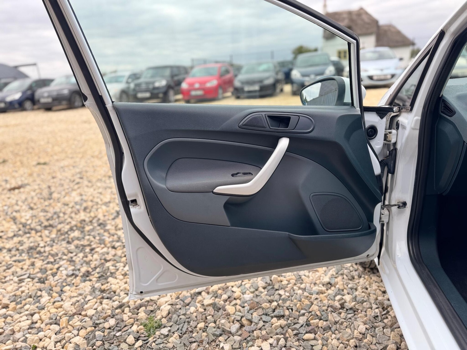 Used Ford Fiesta 2010 for sale - 76867030: Photo 13