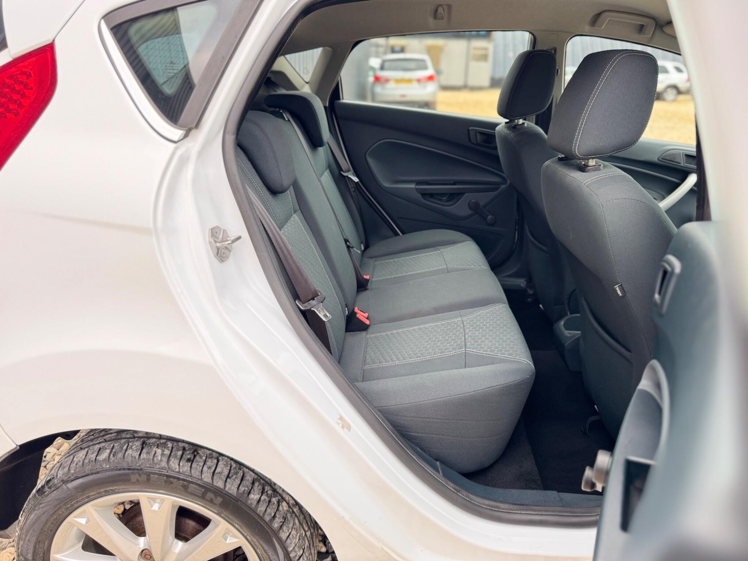 Used Ford Fiesta 2010 for sale - 76867030: Photo 24