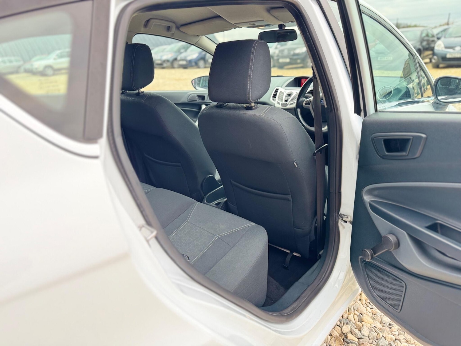 Used Ford Fiesta 2010 for sale - 76867030: Photo 25