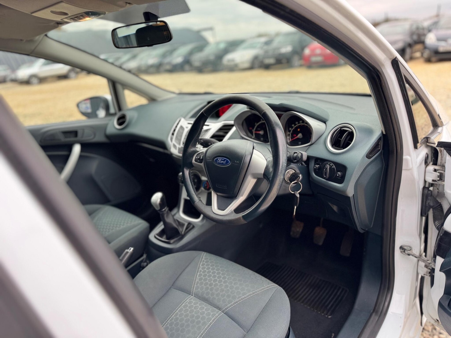 Used Ford Fiesta 2010 for sale - 76867030: Photo 28