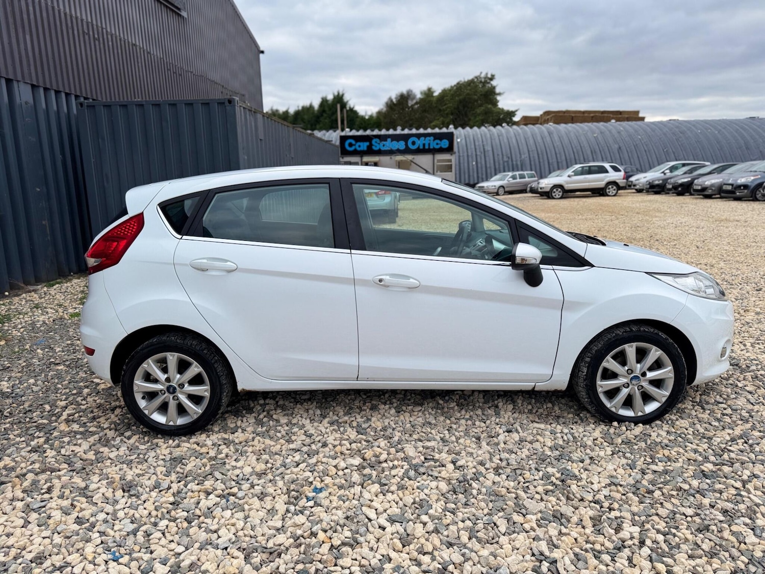 Used Ford Fiesta 2010 for sale - 76867030: Photo 8