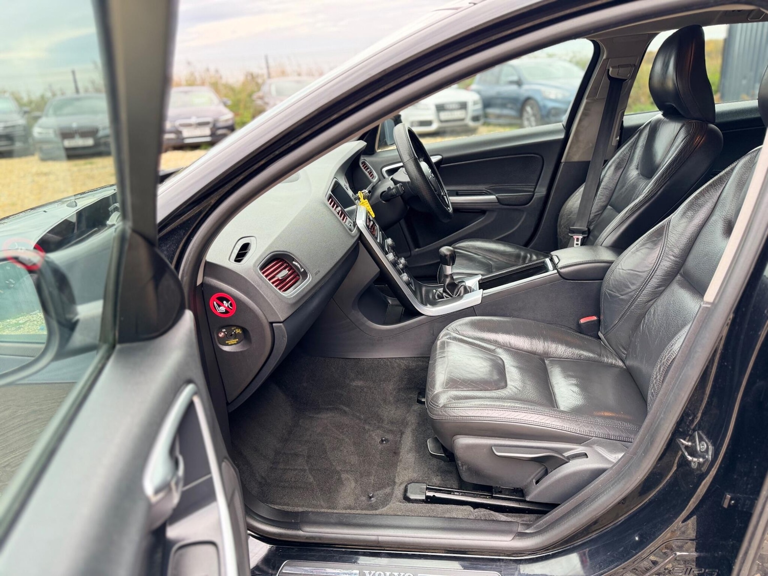 Used Volvo V60 2012 for sale - 76607634: Photo 12