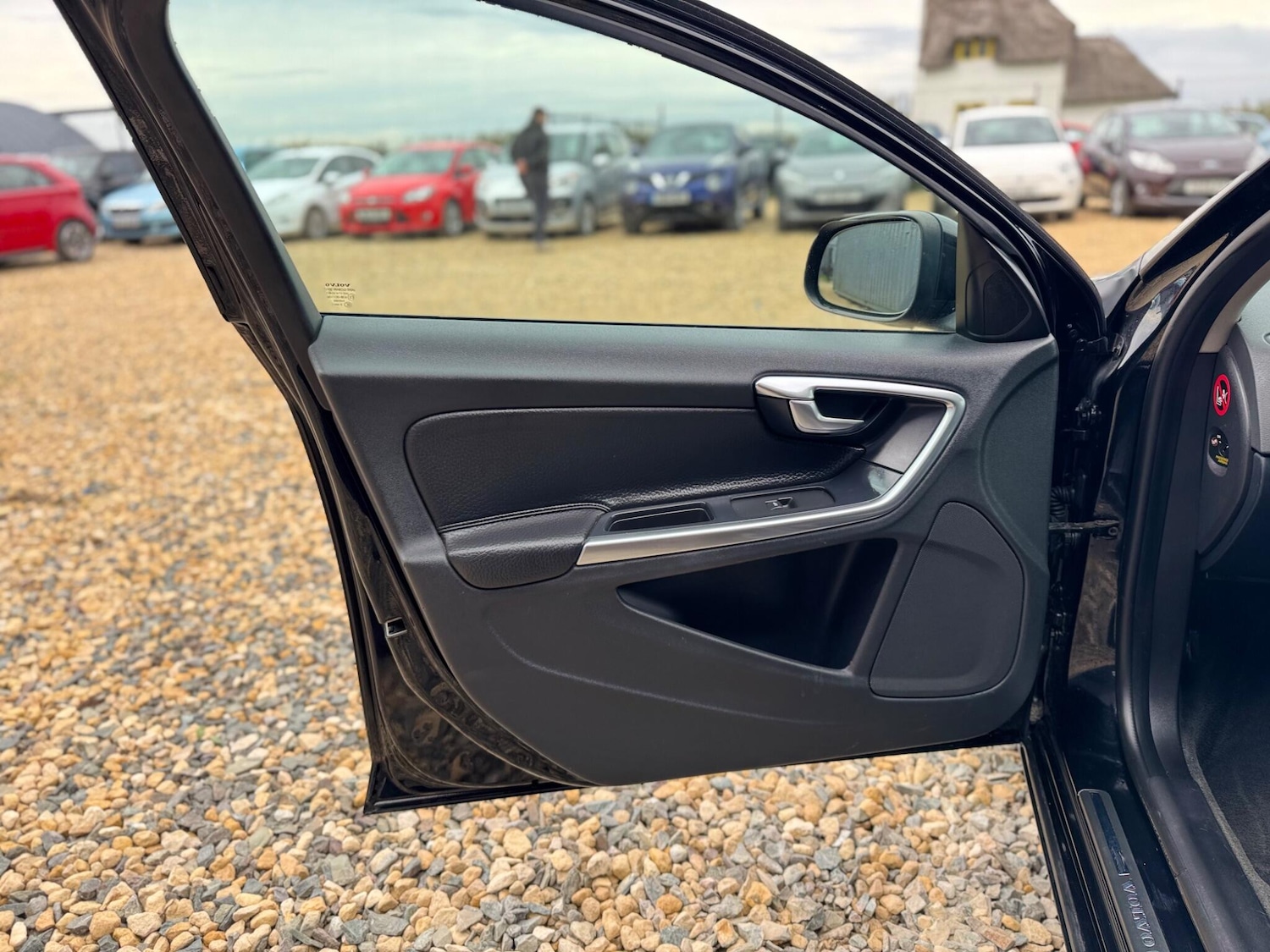 Used Volvo V60 2012 for sale - 76607634: Photo 14