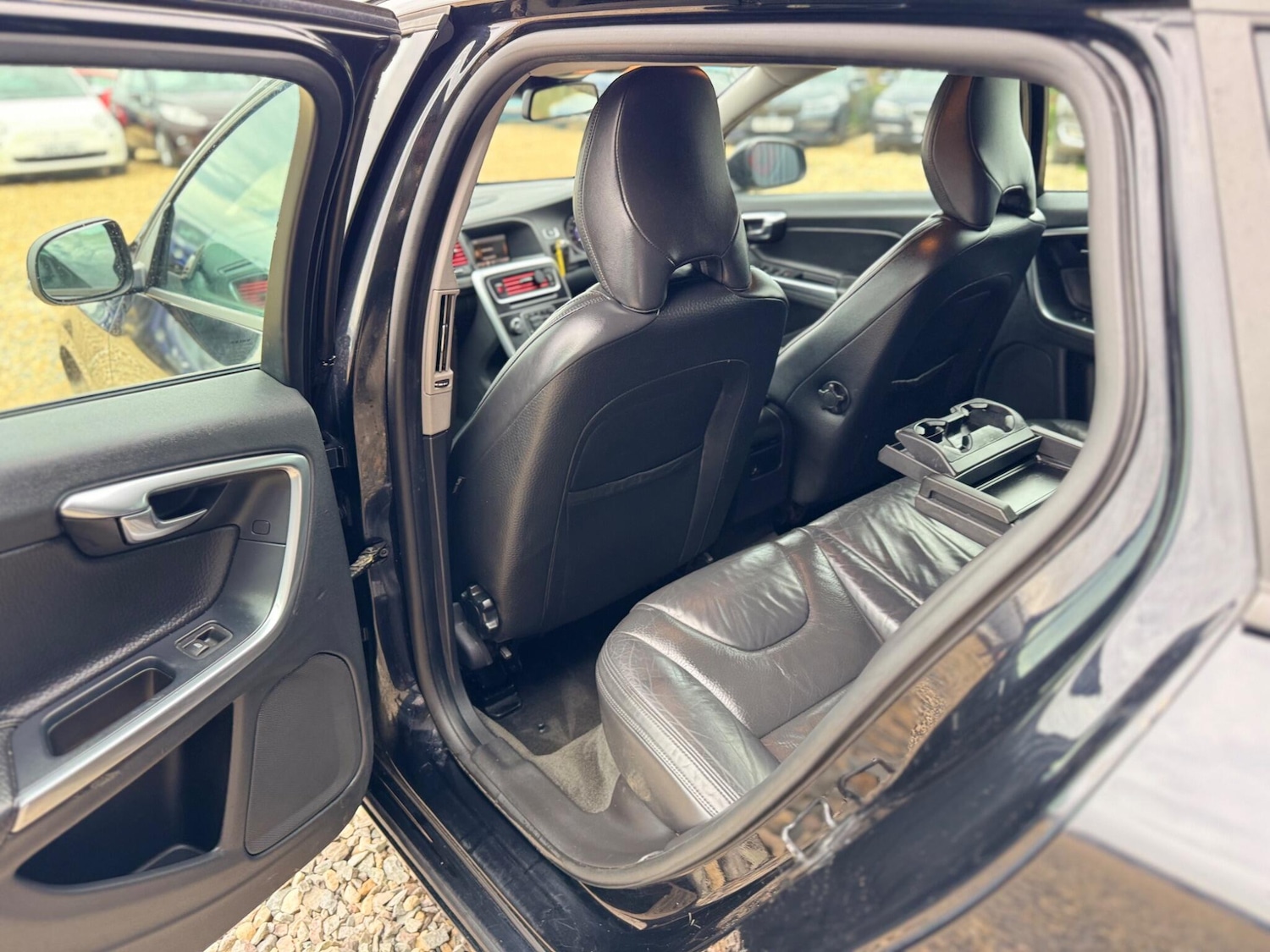 Used Volvo V60 2012 for sale - 76607634: Photo 15