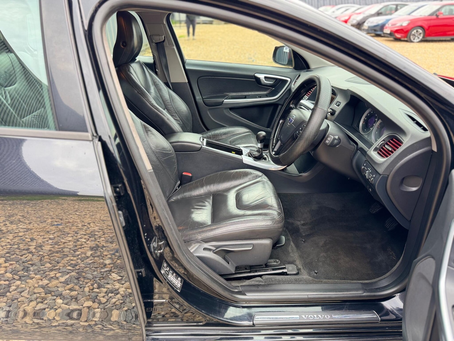 Used Volvo V60 2012 for sale - 76607634: Photo 29