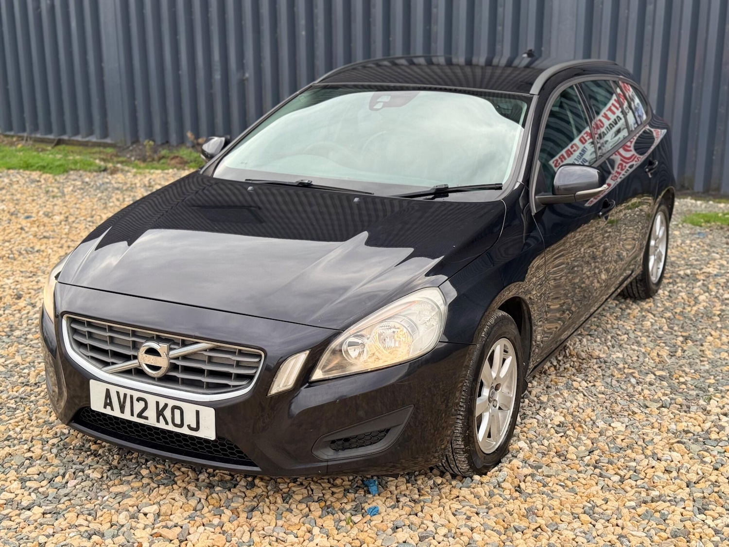 Used Volvo V60 2012 for sale - 76607634: Photo 3