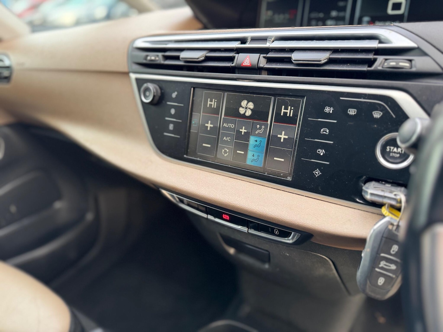 Used Citroen C4 Picasso 2016 for sale - 77229398: Photo 25