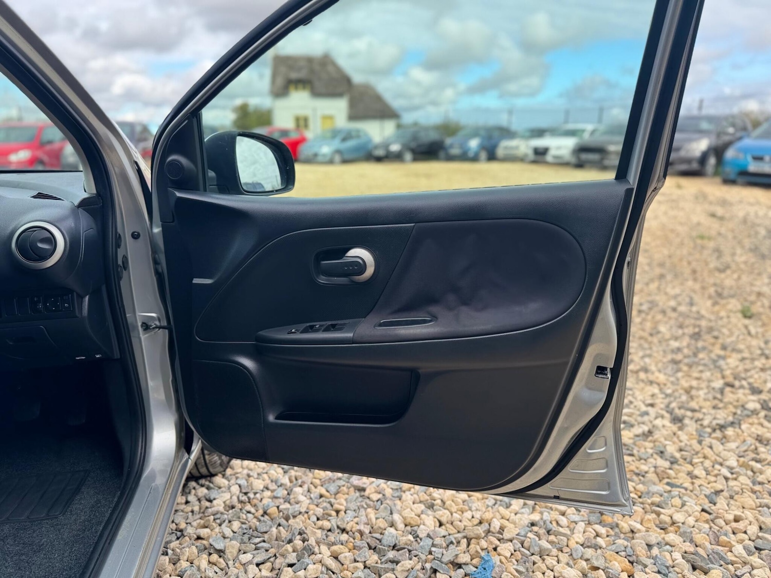 Used Nissan Note 2009 for sale - 76608404: Photo 25