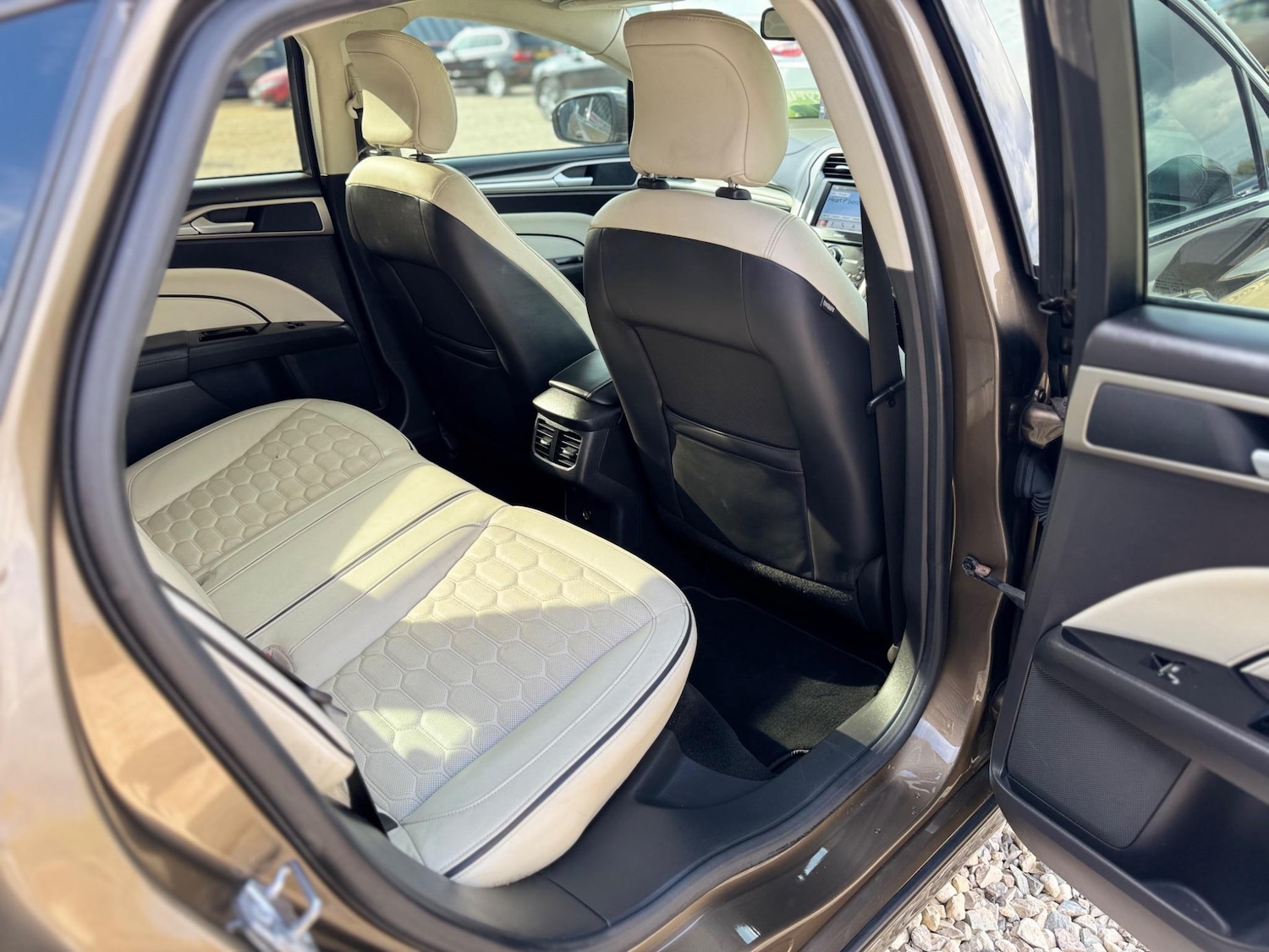 Used Ford Mondeo 2016 for sale - 76867017: Photo 17